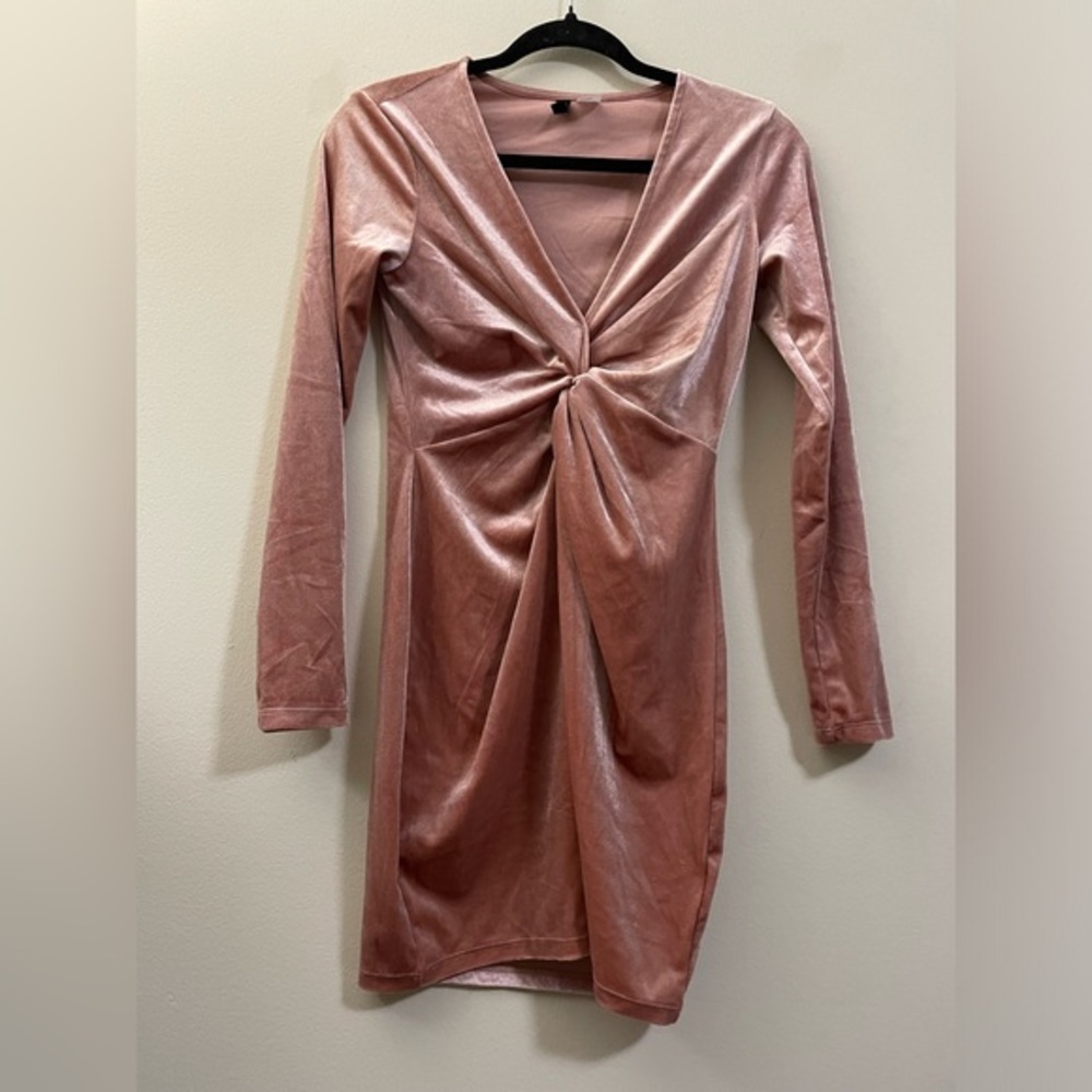 H&M Soft Pink Velvety Long Sleeve Mini Dress - S